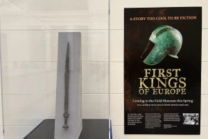 Museo descubre que su réplica de una espada de la Edad del Bronce en realidad tiene 3.000 años