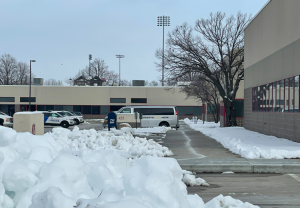 Sangriento tiroteo dejó al menos dos muertos en centro escolar de Iowa