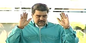 Maduro hizo que reunieran a pastores evangélicos para “bendecirlo” (Video)