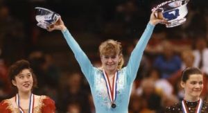Quién es Tonya Harding, la patinadora acusada de lastimar a su rival para coronarse campeona