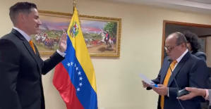 Winston Vallenilla se guindó con pleitesías a un nuevo cargo en la Asamblea chavista (Video)