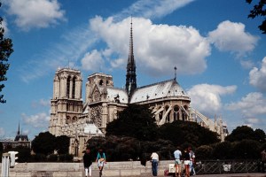 Catedral de Notre Dame ya tiene fecha de reapertura tras devastador incendio
