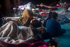El terremoto deja sin vivienda a los sirios refugiados en Turquía (Fotos)