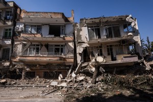 El futuro incierto de los sobrevivientes del terremoto en Turquía
