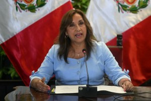 Presidenta de Perú pidió la captura inmediata del hombre que violó a su hijastra de 11 años y dejó embarazada