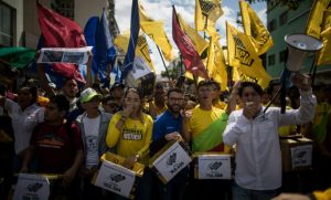 Venezuelan young people turn out on Youth Day for pro- and anti-gov’t marches