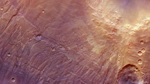 Nuevas imágenes fascinantes muestran “cicatrices” del pasado de Marte