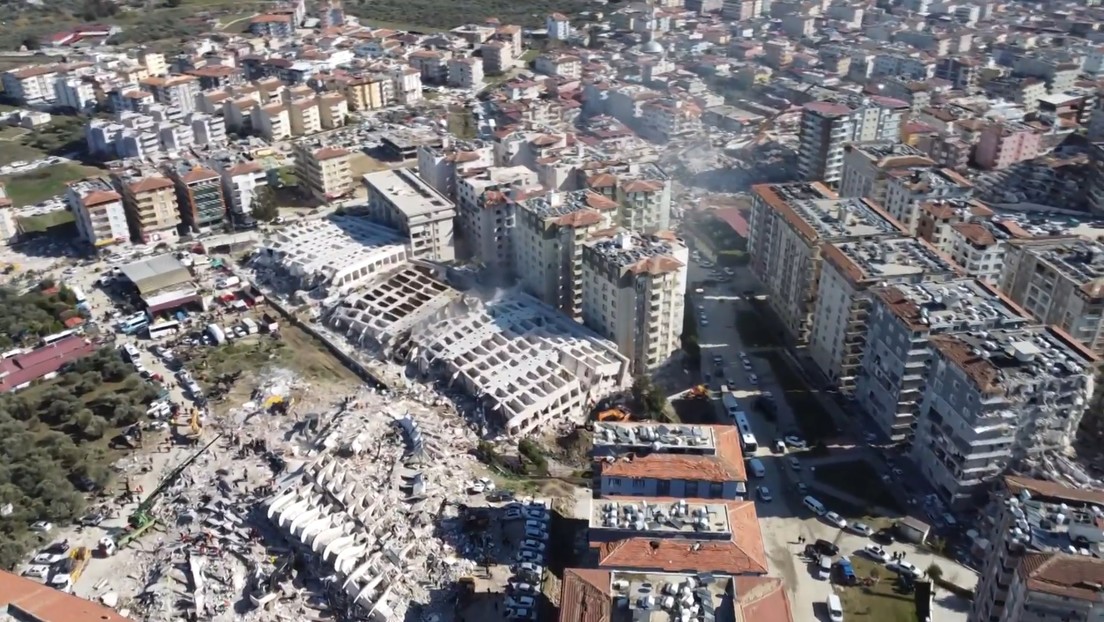 El alcance aterrador del terremoto en Turquía visto desde un dron (VIDEOS)