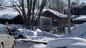 Autobús choca contra guardería en Canadá y deja varios niños gravemente heridos