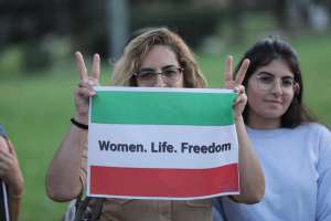 Nuevas protestas sacuden Irán: exigen el fin de la República Islámica