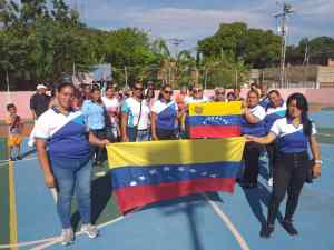 Docentes de Tocuyito reciben respaldo de representantes en su protesta laboral