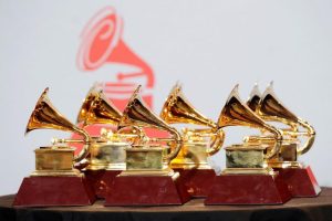 Quiénes son los nominados en las principales categorías de los premios Grammy 2023