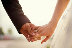 El amor no tiene edad en Misisipi: Mujer de 24 años se casó con anciano de 85 y buscan tener a su primer hijo