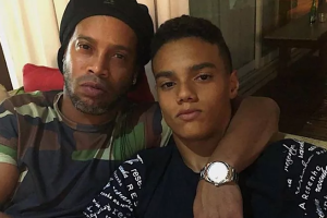 ¿Se repetirá la historia de su padre? Hijo de Ronaldinho dejó el Cruzeiro y fichará por el FC Barcelona