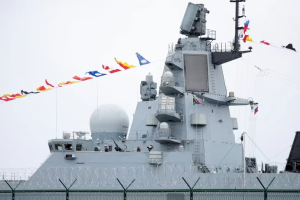 Buque de guerra ruso con misiles hipersónicos se prepara para realizar ejercicios navales con Sudáfrica y China