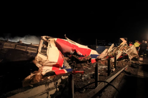 Impactante accidente de tren dejó al menos 26 muertos en Grecia (Video)