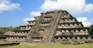 Hallan nacimiento de “agua sagrada” en la Gran Pirámide de Cholula de México