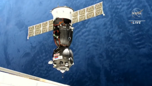 VIDEO: nave que rescatará a astronautas se acopló a la Estación Espacial Internacional