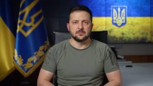 El uniforme militar de Zelenski, el símbolo de apoyo a Ucrania (VIDEO)