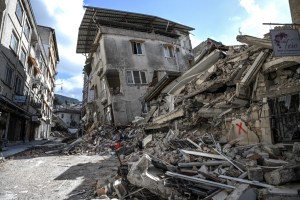 El saldo de muertes por terremotos de febrero en Turquía se acerca a 50 mil