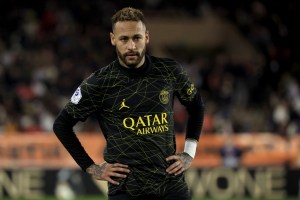 Neymar fue operado con éxito de su tobillo derecho