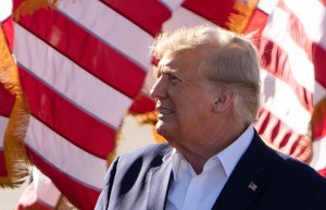 La campaña de Trump recauda cuatro millones en un día tras su imputación