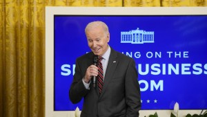 La insólita broma de Biden en su primera declaración tras tiroteo en escuela de Nashville (VIDEO)