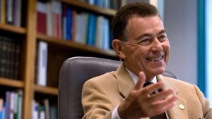 Muere Francisco Ayala, experto en biología molecular y genética evolutiva