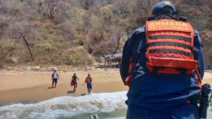 Al menos dos muertos por naufragio de lancha turística en las costas colombianas