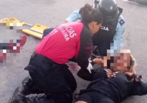 Choque de motos frente a la plaza Bolívar – Chávez de La Guaira dejó un muerto y varios heridos (Video)