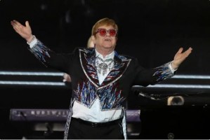 Cumpleaños número 76 de Elton John: la verdadera historia de “Rocket Man”, su gran éxito