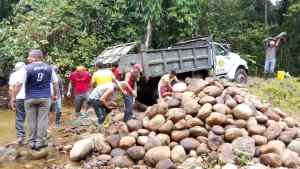 Comunidades financian gasoil para camiones de Intravial en Barinas que el régimen de Maduro les niega