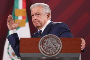López Obrador reapareció ante las cámaras al tercer día de su convalecencia (Video)