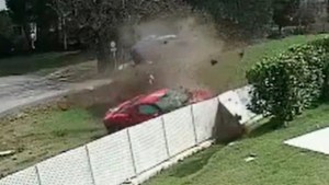 Terrible accidente: Dos Ferrari se salieron de la carretera y volaron por los aires (VIDEO)