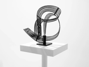 El arte de la venezolana Gego “mide el infinito” en Guggenheim de Nueva York