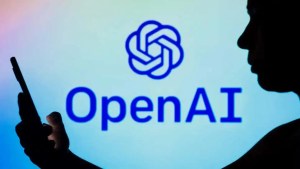 Cientos de empleados de OpenAI amenazan con renunciar e irse a Microsoft