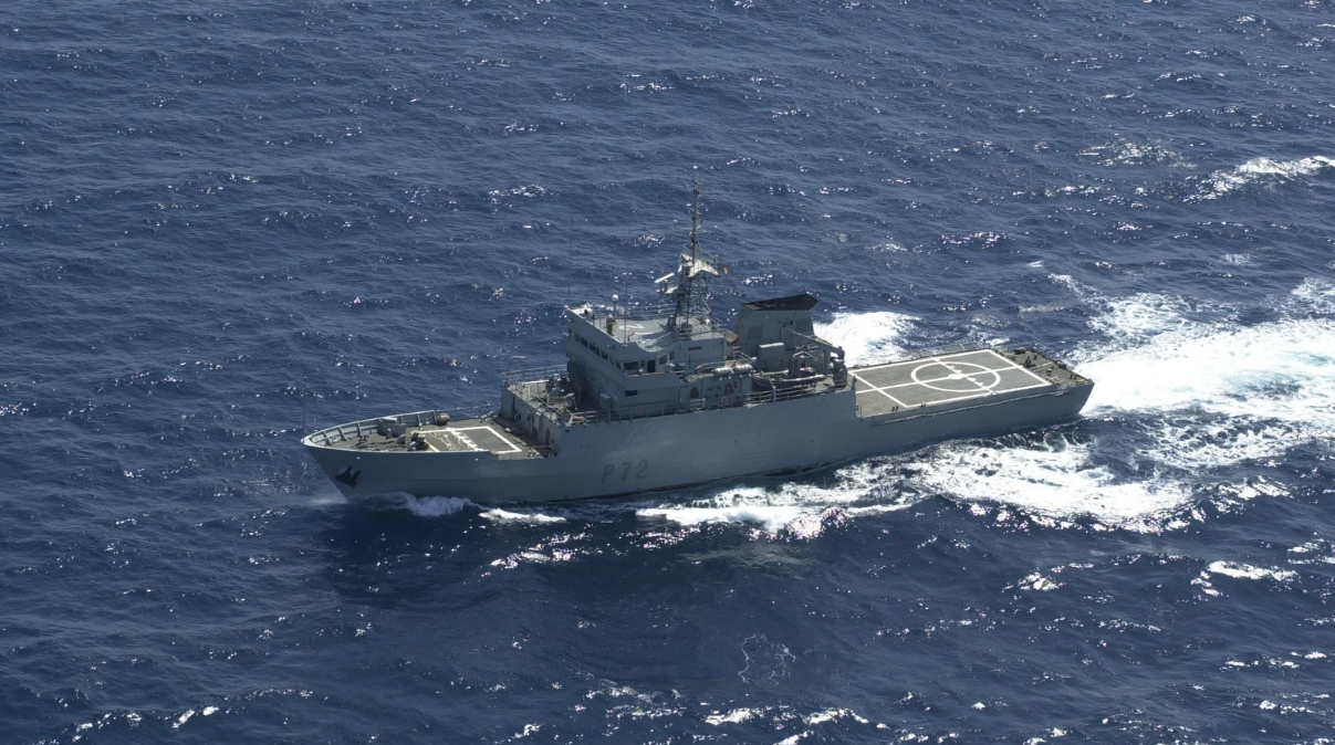 Patrullero español interceptó dos buques rusos en el Mediterráneo