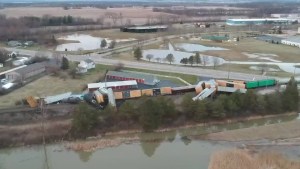 VIDEOS: Otro tren de carga descarrila en Ohio y provoca emergencia