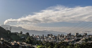 Volcán Nevado de Ruiz continúa “inestable” y Colombia mantiene alerta naranja