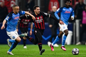 Milan pegó primero en su vibrante eliminatoria contra Napoli
