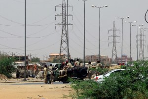Casi 330 personas muertas y más de tres mil heridas por conflicto en Sudán, dice OMS