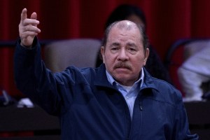 Régimen de Ortega sigue arremetiendo contra la Iglesia católica: tres sacerdotes detenidos en solo 24 horas