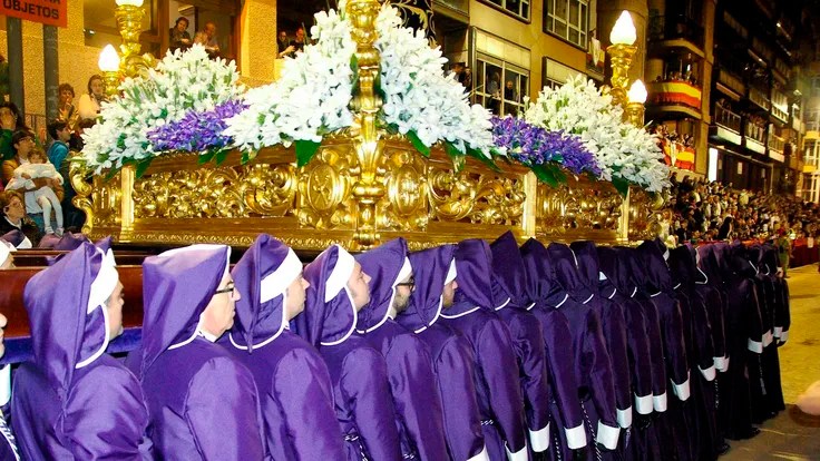 El significado de cada color en las procesiones de Semana Santa