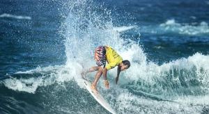 Más de 60 atletas se disputarán la tercera “Master Surf Pro” en Cuyagua junto al gran Pedro Rangel