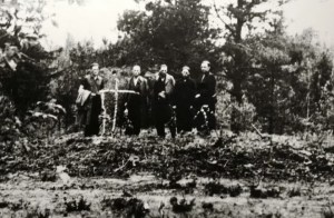 La masacre del bosque de Katyn, el atroz secreto de Stalin que fue descubierto por una manada de lobos