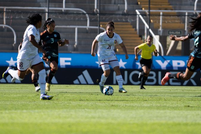 Vinotinto femenina cayó goleada en amistoso ante Argentina
