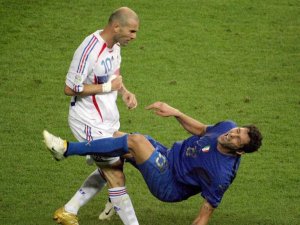 Se rompe un secreto tras 17 años: Materazzi confesó lo que le dijo a Zidane en la final del Mundial 2006