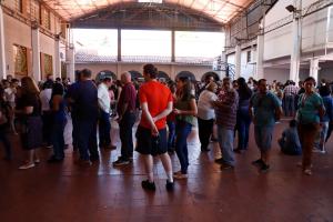 Cerraron centros electorales de Paraguay con gran afluencia de votantes