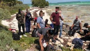 Detuvieron a 26 cubanos, entre ellos seis niños, al desembarcar en cayo de Florida