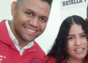 La Lorena Bobbitt bolivariana: Le dio un ataque de “cuaima” y casi le mocha “la patria” a su pareja, un dirigente chavista